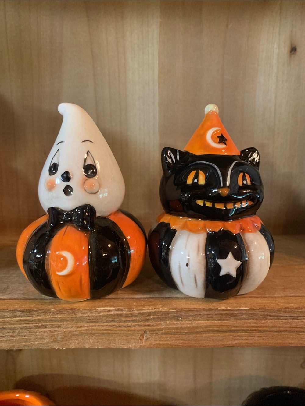 Johanna Parker ghost and cat shaker